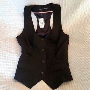 NWT womens Maurices black vest with black lace detail on back size Small